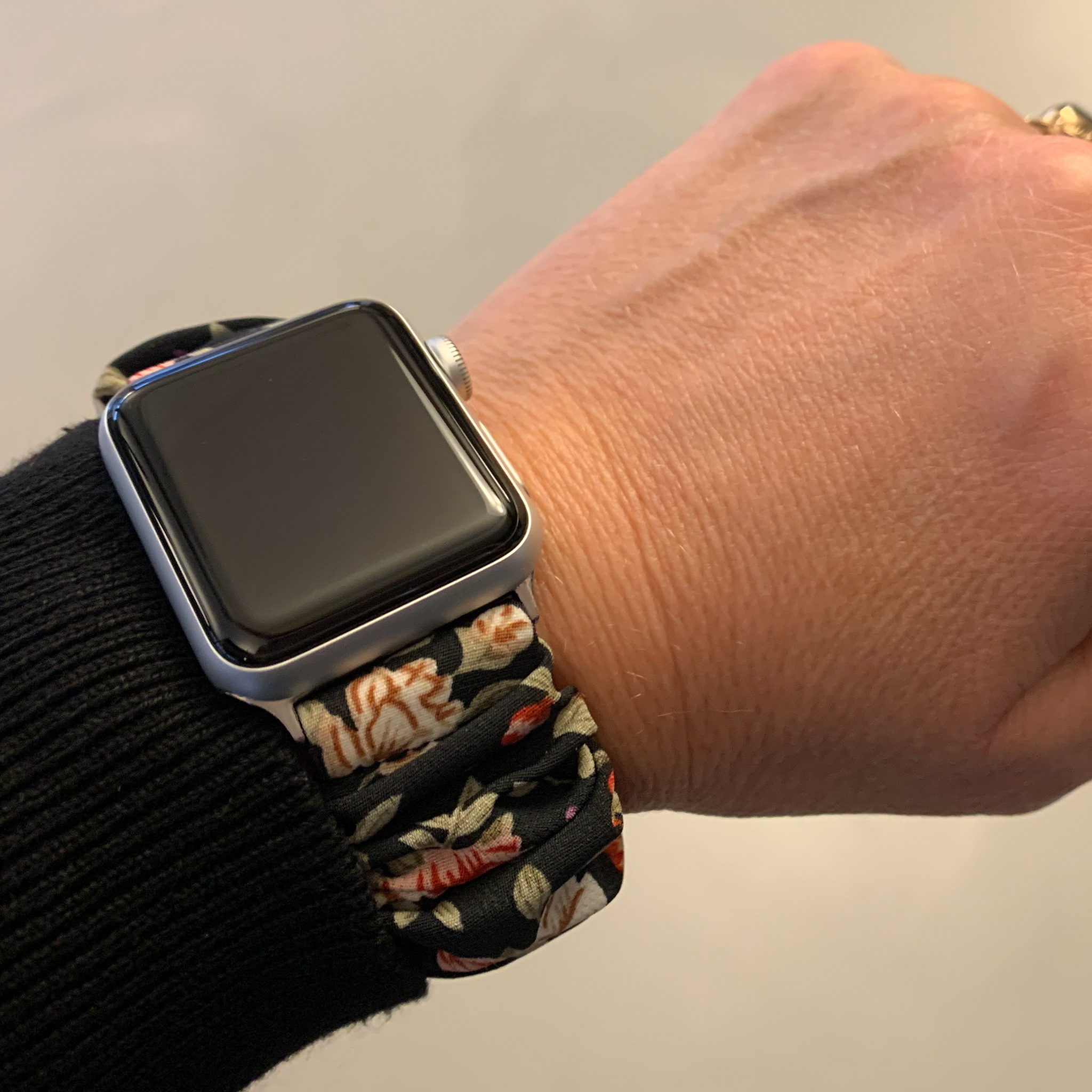 Apple Watch Nylon Scrunchie Strap - Flowers Black